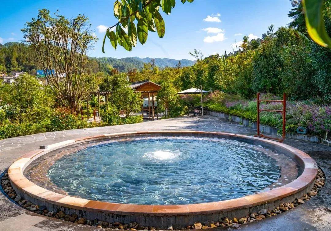 洞山温泉:腾冲这个高颜值的"万年百姓泉"你打卡了吗_娱乐