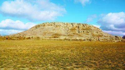 河北一土包,从古至今寸草不生,专家看到后马上请求驻军封锁现场