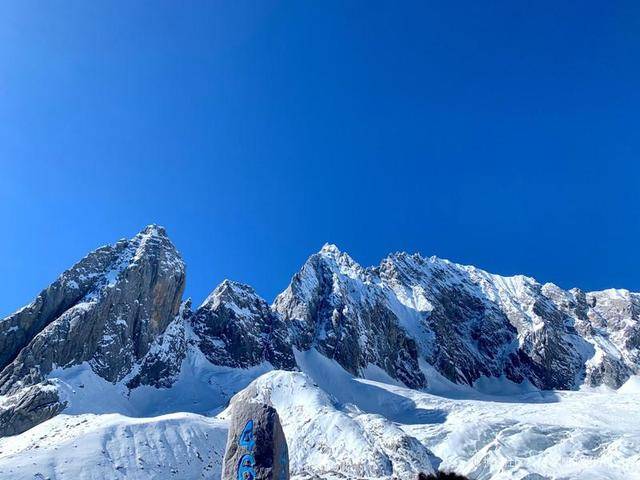玉龙雪山海拔五千米，索道能到达四千米，为何一直无人登顶？