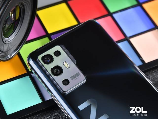 64mp双主摄直屏骁龙888旗舰 中兴axon 30 pro评测