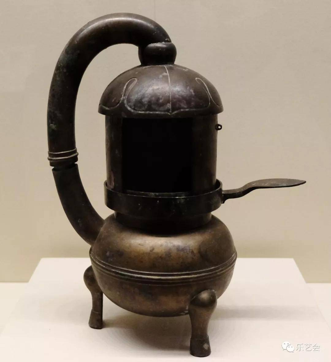 从南博兄弟王展出发汉代青铜灯系列欣赏中篇