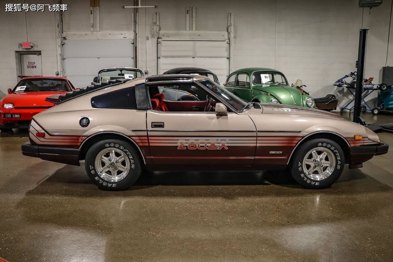 百叶窗配大红天鹅绒JDM经典1983年日产280 ZX_车型