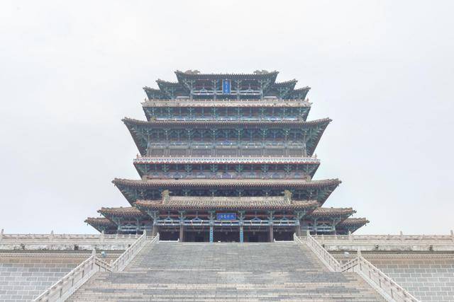 中国最著名的四大名楼，迄今都已千年，而北方仅此一座！