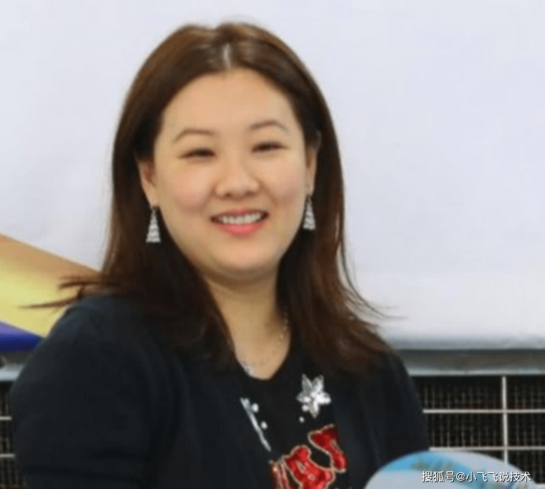 原创跳水皇后伏明霞23岁嫁50岁豪门富商今想为70岁丈夫拼四胎