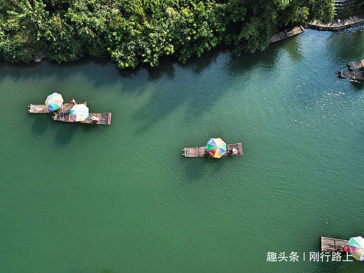 桂林遇龙河，人称''小漓江''，但是这里不是漓江胜似漓江
