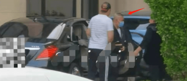 德云社男团豪车有多牛 少班主郭麒麟排第三 岳云鹏只能排第五 郭德纲