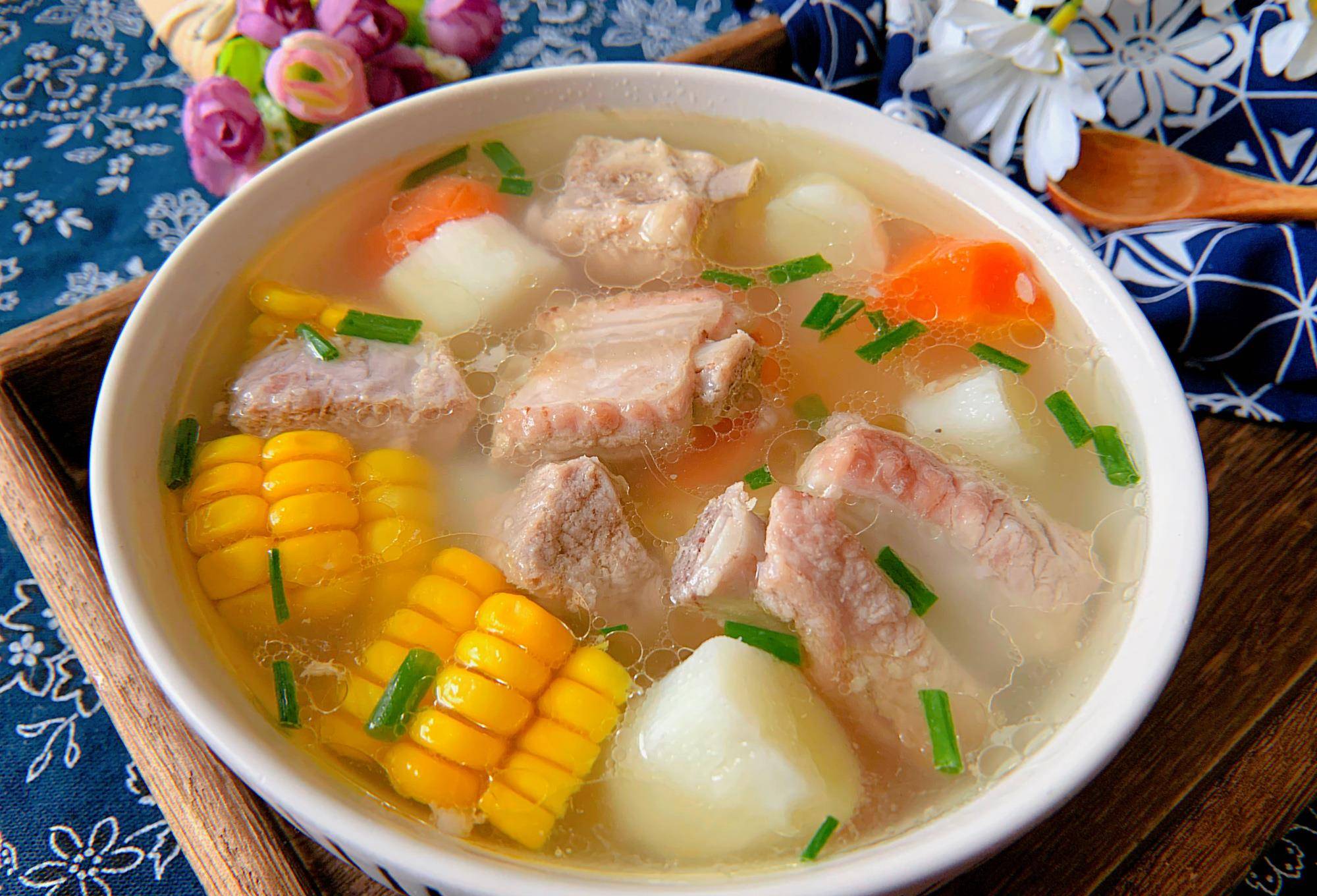 玉米排骨汤怎么炖好吃 2eb6ff5651f741668783fbc0e8b3cbff.jpeg