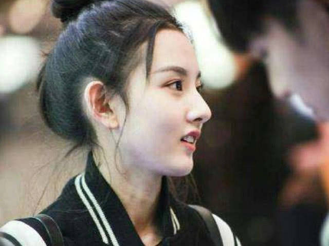 原创四位拥有高鼻梁的女星,李嘉欣的鼻子欧美风!她的看起来很精致