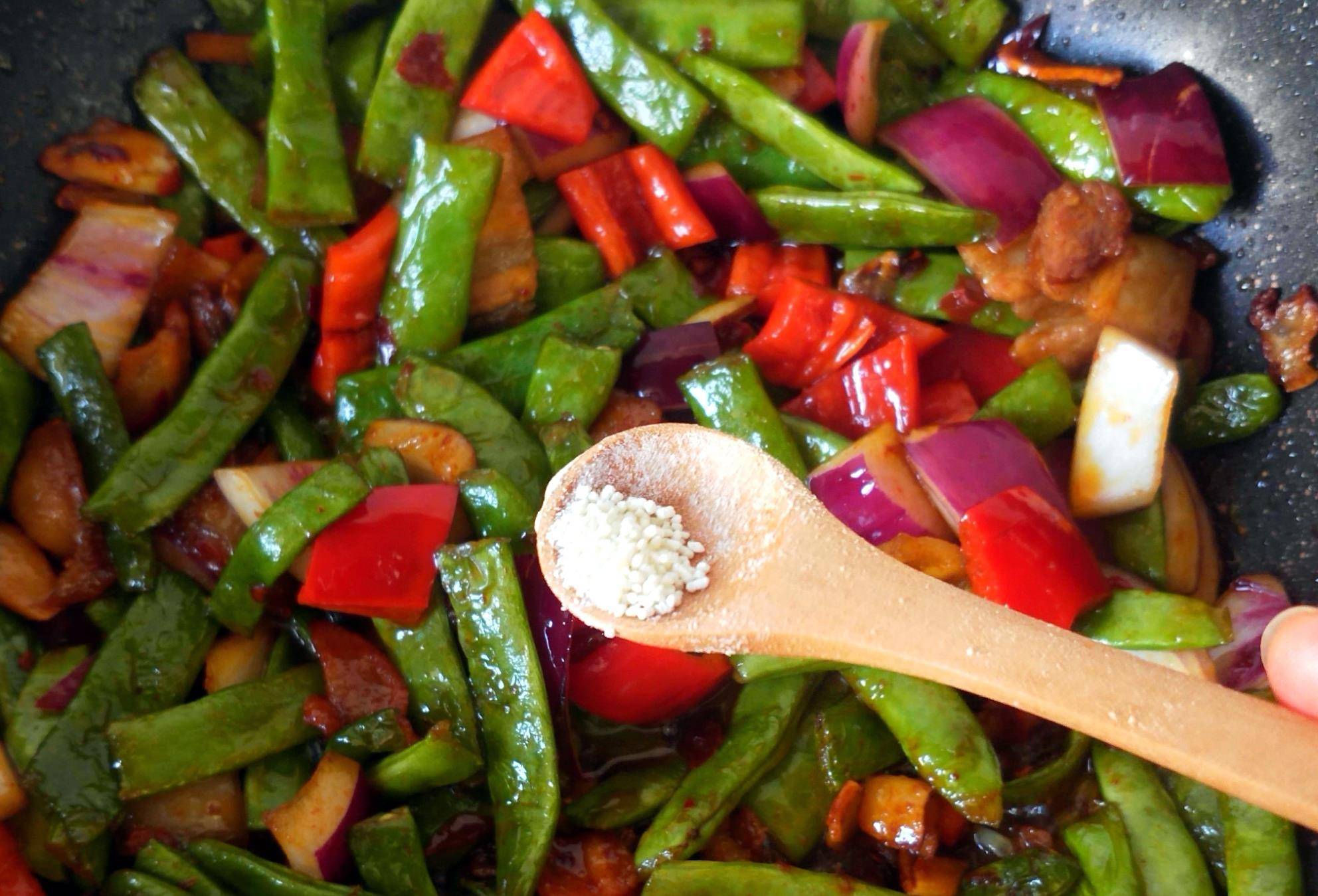 四季豆最下饭的做法!鲜香美味!家人夸我做的比餐馆做的还好吃!