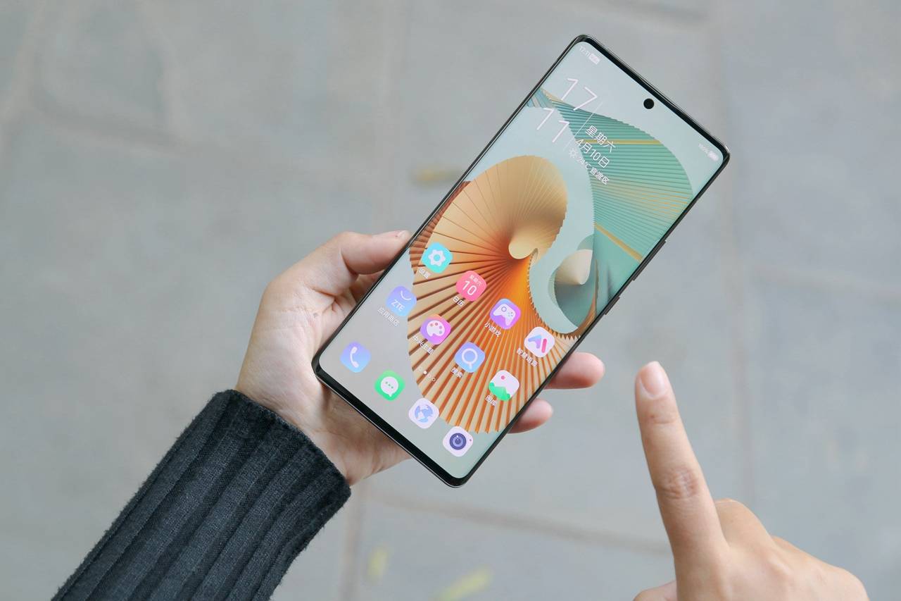 6400万三主摄加持中兴a30ultra到底立不立得住