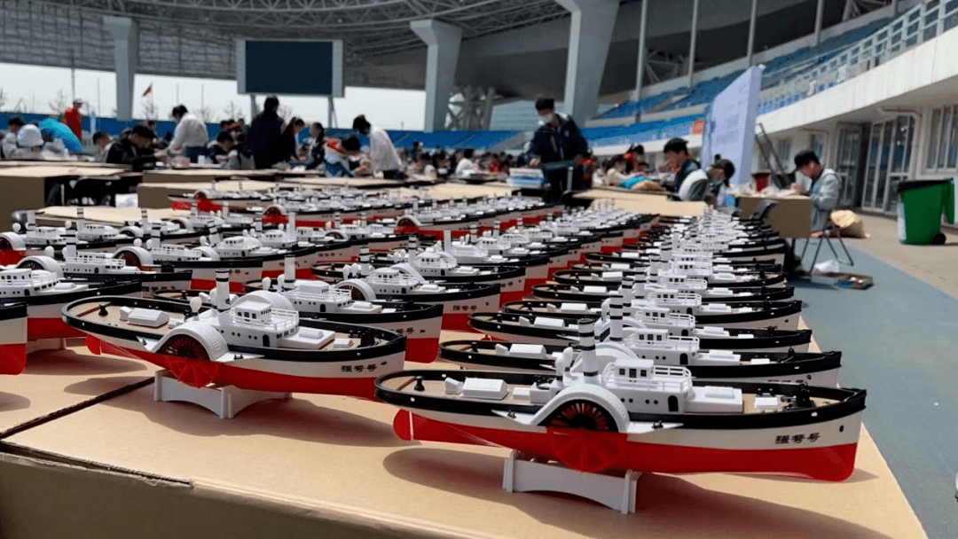 中国海警号,强弩号,昆明号,义乌号,梦想号,沂蒙山号各号齐发,在同学们