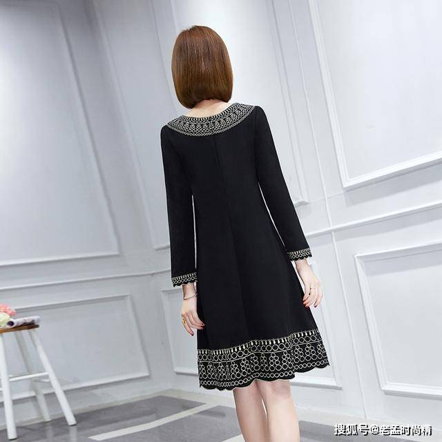 微胖女孩连衣裙遮肚子 5399c1f83a5b4460aec9f1fb39232858.jpeg