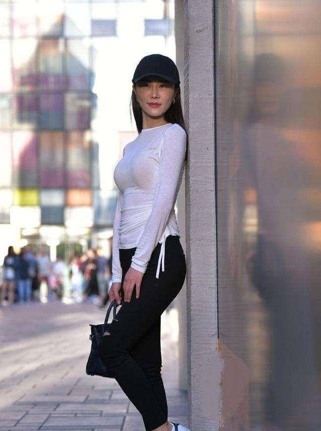 少女感穿搭显年轻 630197c3fed14a81975bd7a89b27925a.jpeg