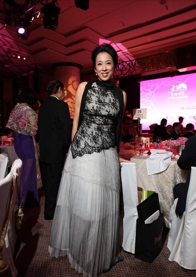 六十三岁的朱玲玲与三十九岁的郭晶晶同框婆婆凭实力抢镜