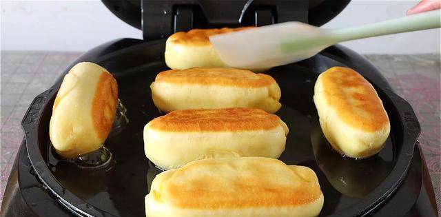 平底锅面包家常做法 ee33345b5aeb4f33906e92cca74535af.jpeg