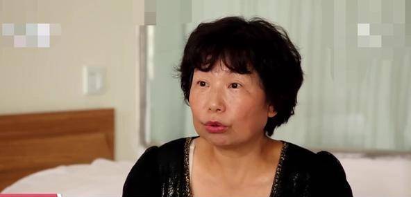 原创杜新枝细数抚养郭威艰辛直播笑得前仰后合凭什么质问人性何在