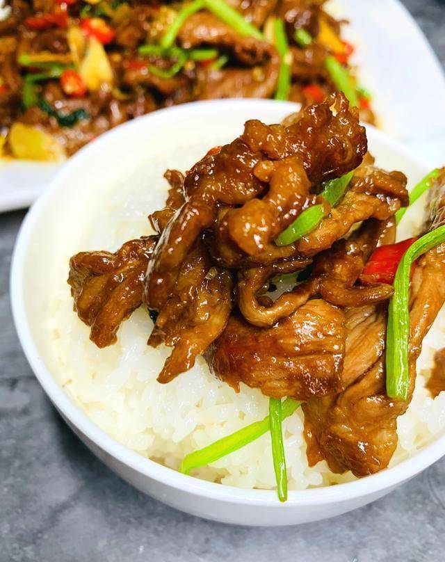 炒牛肉片用什么部位的肉 b6c6afe56a6a4fbebf4d288bb440e8da.jpeg
