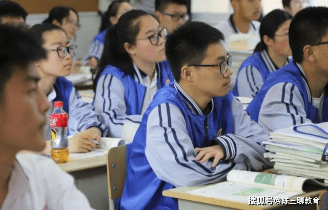 上私人高中好吗 f26daa55b7394e079e00bb5f42c40633.png