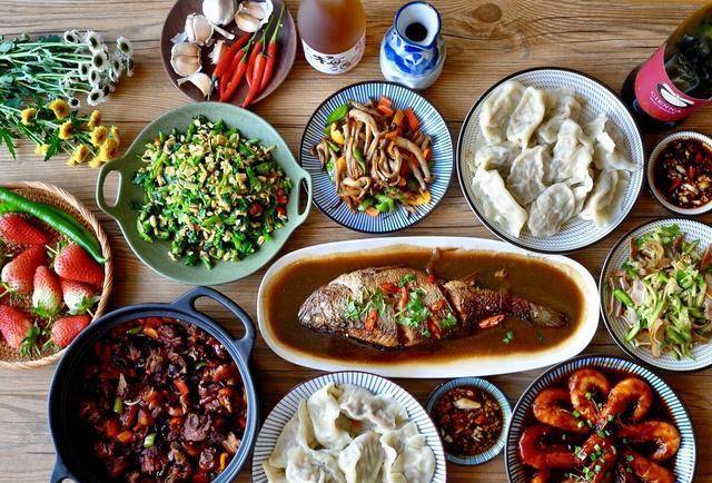 晒晒一家4口的晚餐全是家常菜用心搭配家人爱吃顿顿光盘