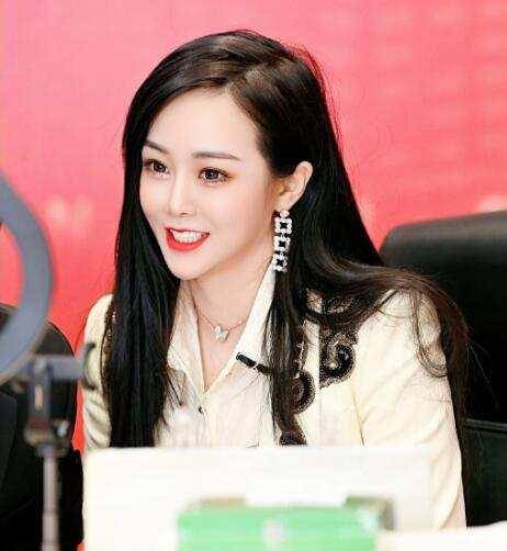 原创不输张庭的微商女王初瑞雪走戛纳红毯起诉央视带红辛巴