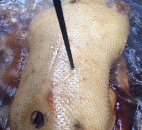 狮头鹅的做法最正宗的做法 46de2b8a8e904a94a33318319db4d9be.jpeg