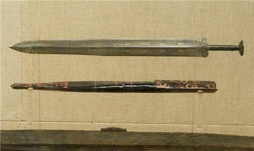 由于是浙江企业回购的国宝,所以这把战国越王者旨於睗剑也被收藏在