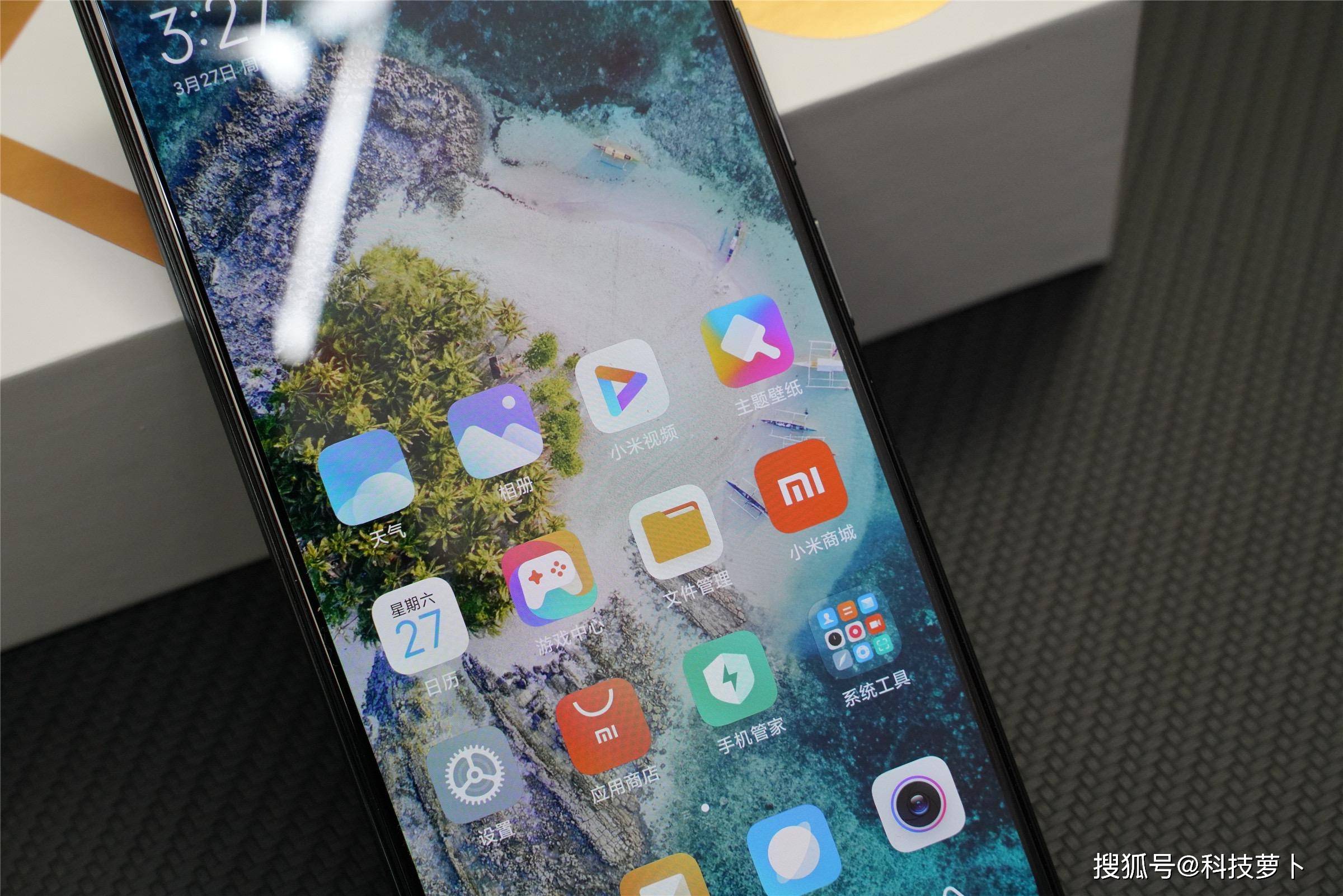 redmi k40火爆至今一机难求,实际上手怎样?有些话不吐不快_屏幕