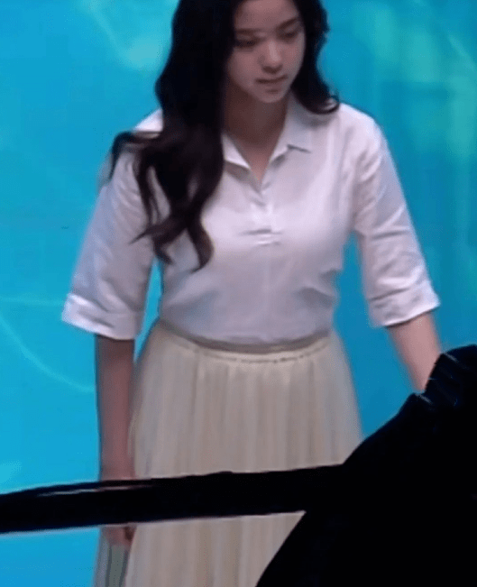 欧阳娜娜身材大变 a37a9156de234209b0bd5e40ae63b1b7.png