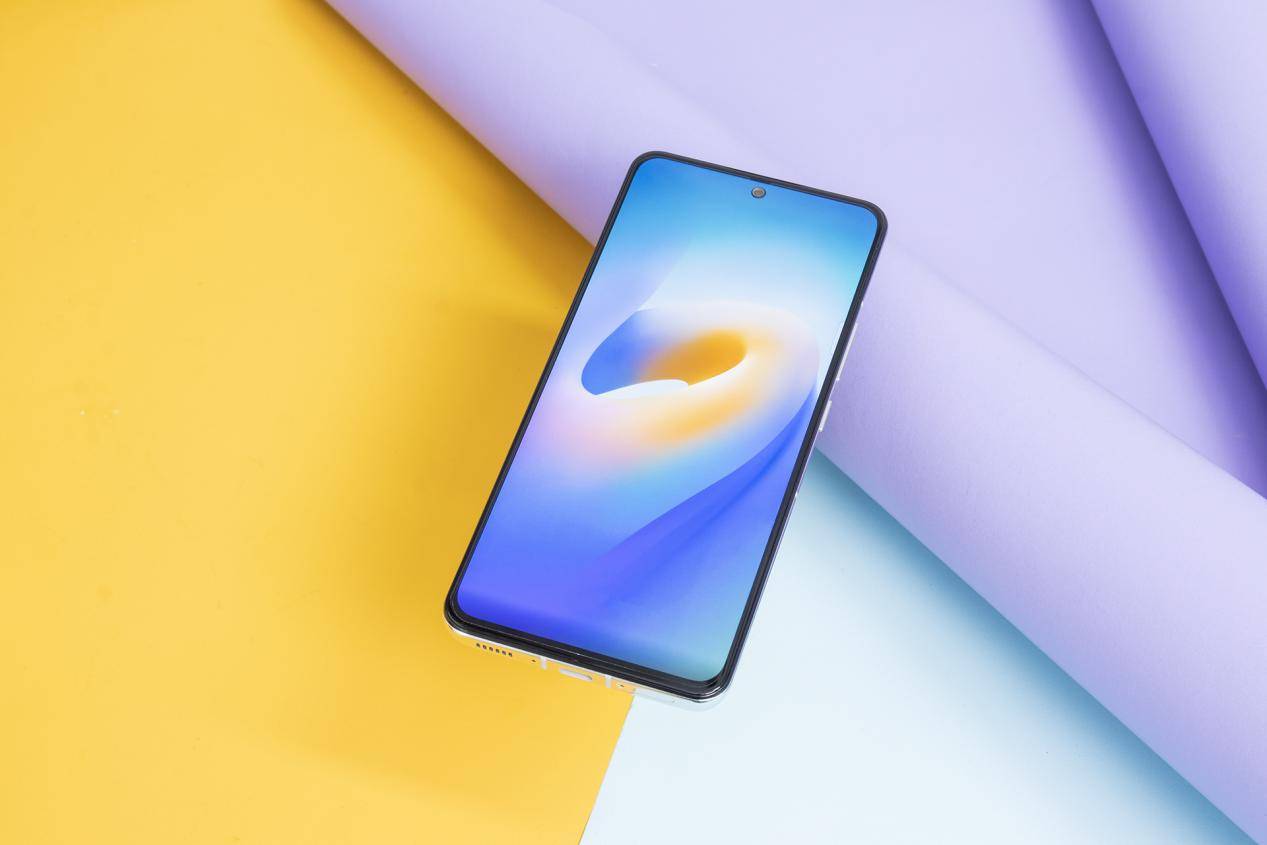方面|3500预算换新手机？当然买顶配中兴Axon 30 Pro