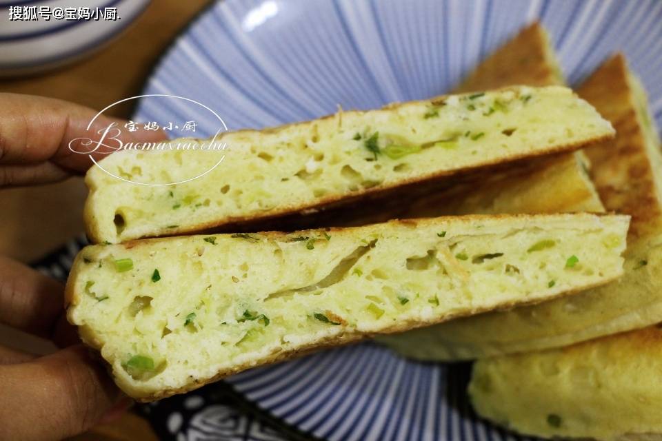 原创
春季早餐吃这饼,比面包受欢迎,暄软有营养,几分钟就出锅,真香