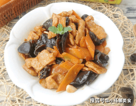 木耳肉丝胡萝卜一起炒叫什么 546ce55552bb4e3a926d9ec330d278b2.png