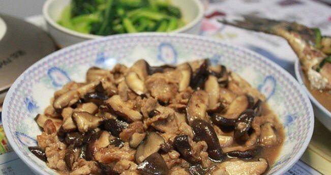 怎样炒肉片好吃 81503d8372a0441caad1ae9e8e755c06.jpeg
