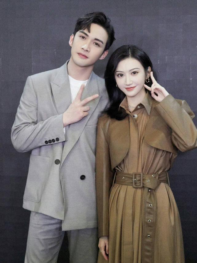 司藤答谢宴举行,网友:办得倒像婚礼