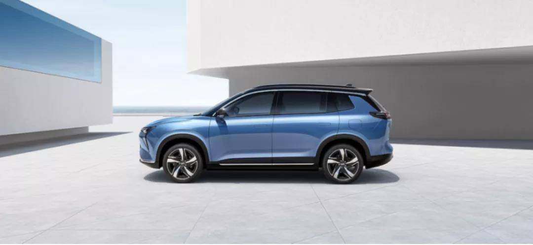 和其他新造车势力有点不一样,威马核心创始团队来自车企,以前给人的