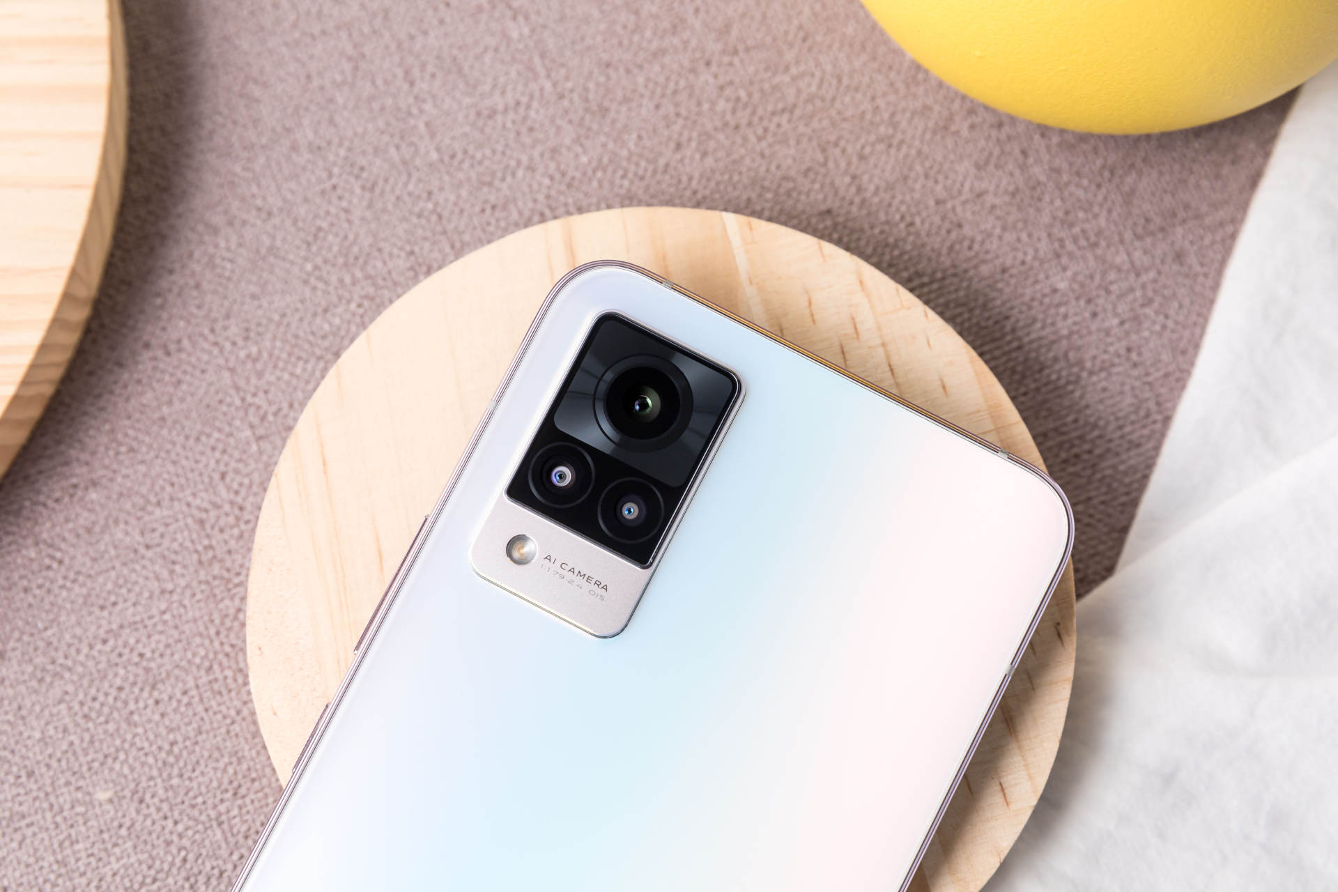 vivos9对比华为自拍旗舰价格少1000实力却更强