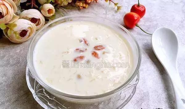 什么炖牛奶最好 524d88da1cf2416b92929aaac94f8d54.jpeg