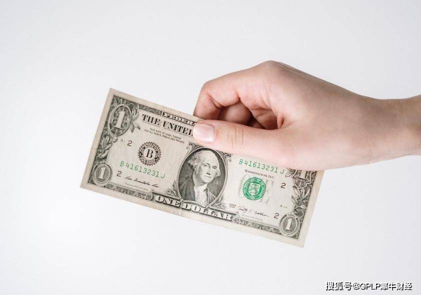 东兴证券规模缩水九成：债基规模大降 3基金同