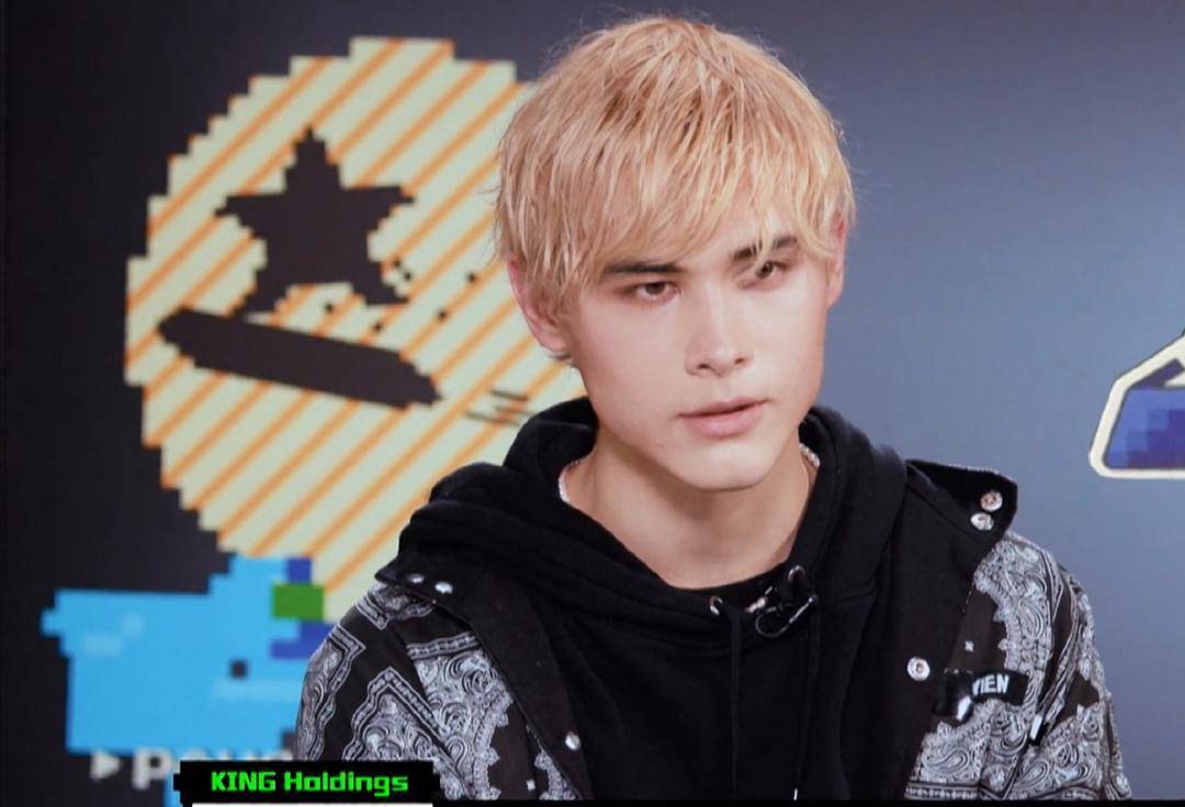 利路修二公主动营业站在c位妥妥的门面担当