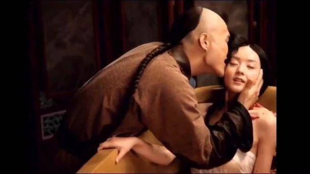 赵丽颖床戏尺度大被删片段曝光