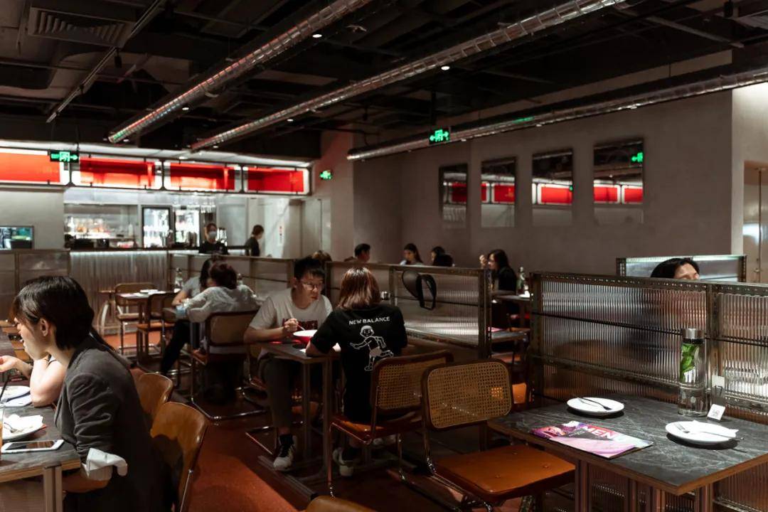 广州这个西餐潮牌,将料理做成艺术品,从社区火到CBD