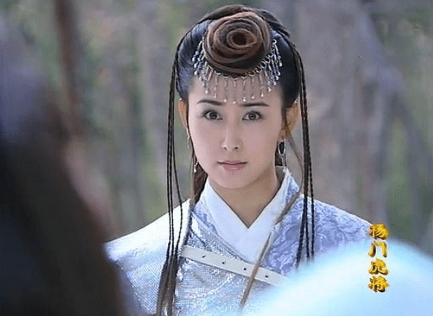 电视剧播出之后,观众都觉得这姑娘漂亮,但是总是缺点大火的运气,也