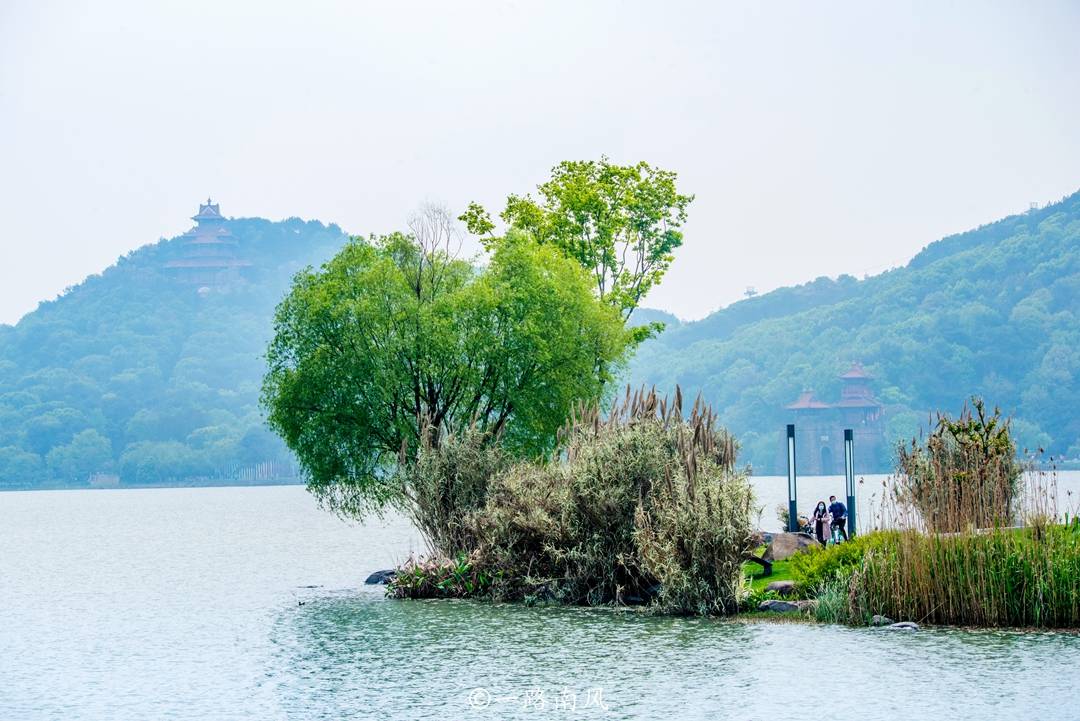 原創武漢東湖,中國最大的城內湖,面積大約是杭州西湖的5倍