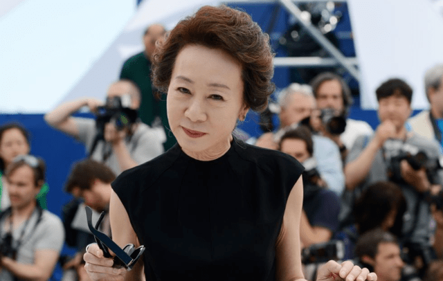 74岁获奥斯卡奖:女人活得漂亮就是最好的复仇_尹汝贞