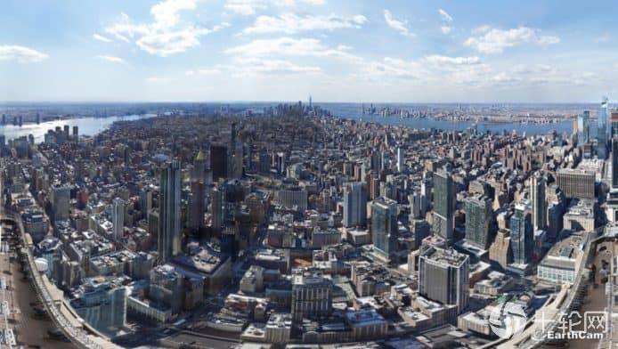 拍摄6,100万像素的图片后,通过服务器组织数千张照片图片而成,照片