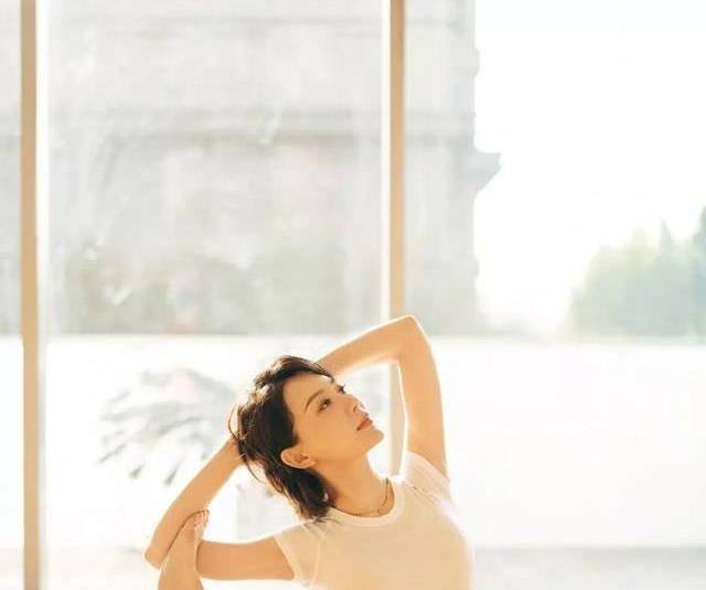 平常都怎么夸美女 f879ac3f53bd4c5fbf53f3d8419efe5a.jpeg