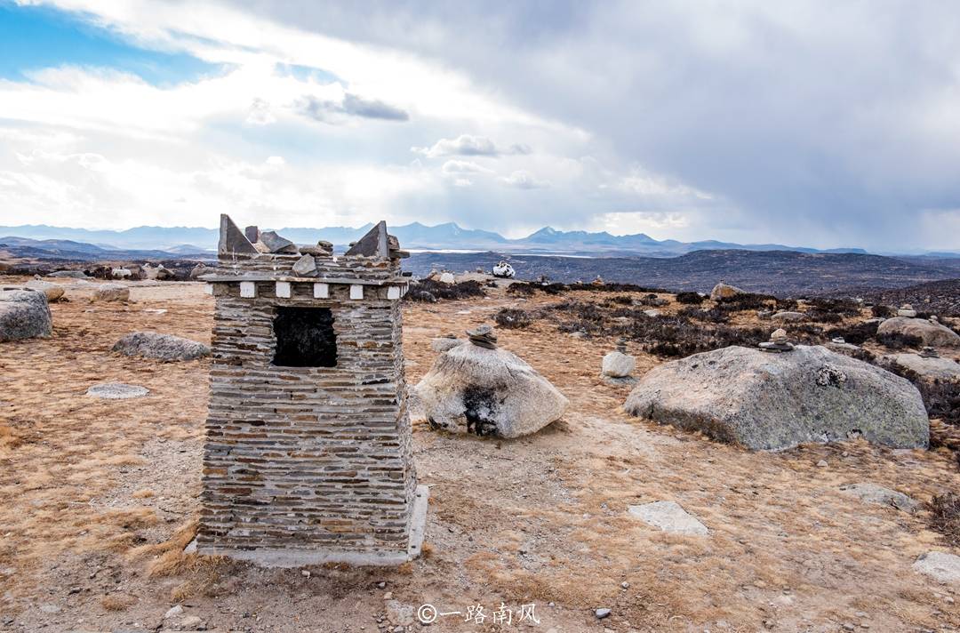 荒无人烟的房子图片 0a6b88eeb74348189fa8ef6783990296.jpeg