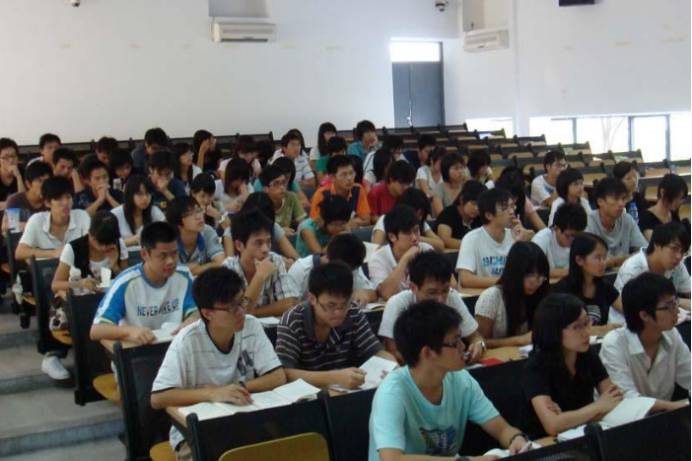 湖北大学排行_湖北高校新排名:中南财大超武理工位居第3,3所高校有望入双一流