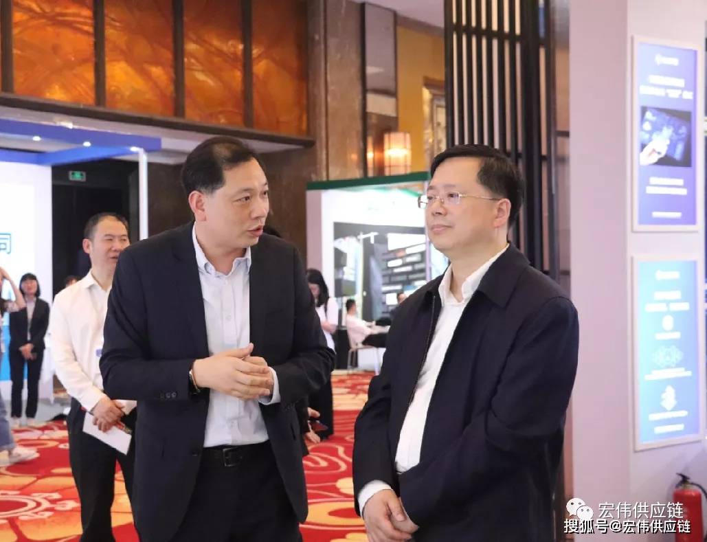 浙江省政府副秘书长高屹,浙江省商务厅党组成员,总经济师朱军莅临宏伟