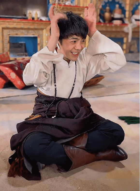 原创网红丁真参加天天向上颜值比王一博高他的真实身高引争议