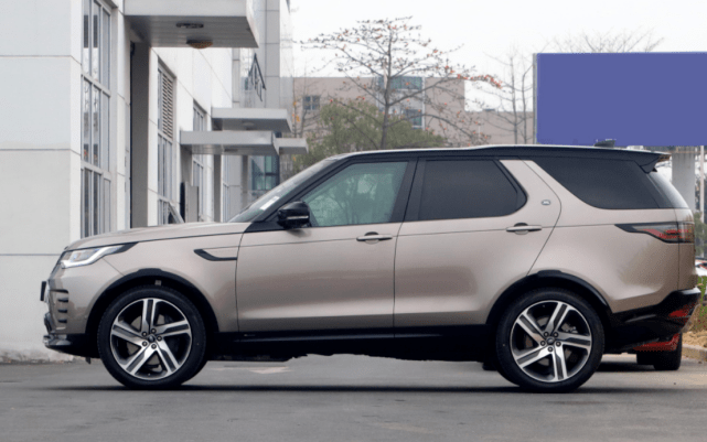 2021款路虎发现焕新v648v轻混入门即豪华叫板奥迪q7